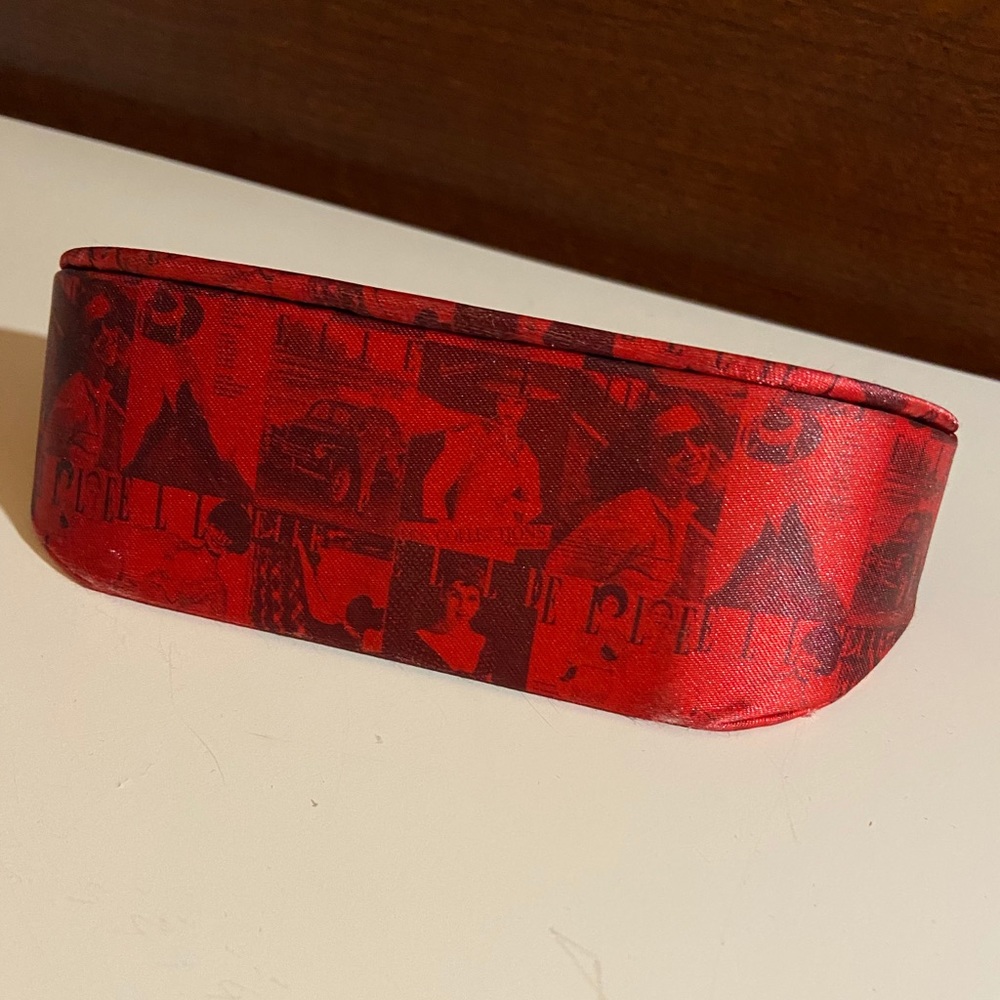 Cute glasses case